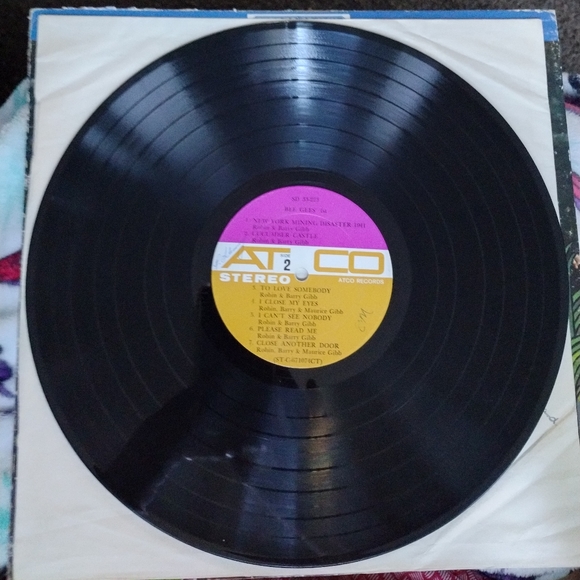 Bee Gees "1st " Vinyl Record Original Vintage - Picture 3 of 4